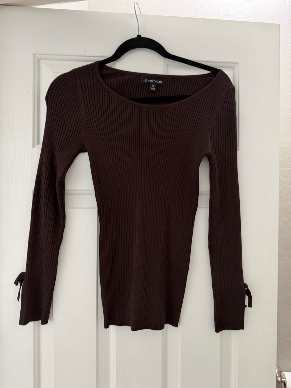 41 Hawthorn Brown Ribbed Long-Sleeve Top with Cuff Ties